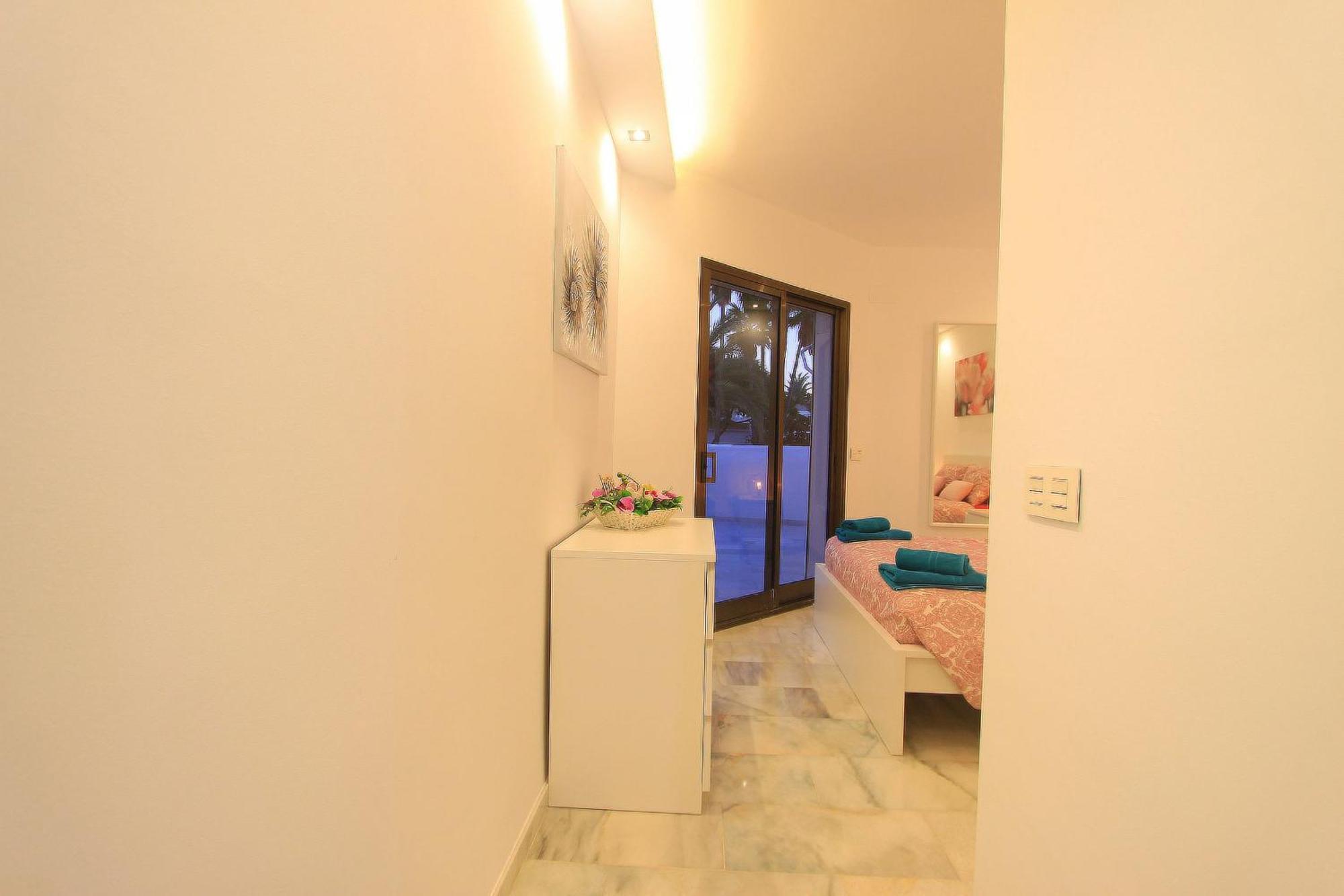 1108 Beachfront 2 Apartments With Roofterrace 80Mtrgt Beach 3 Pools 마르베야 외부 사진