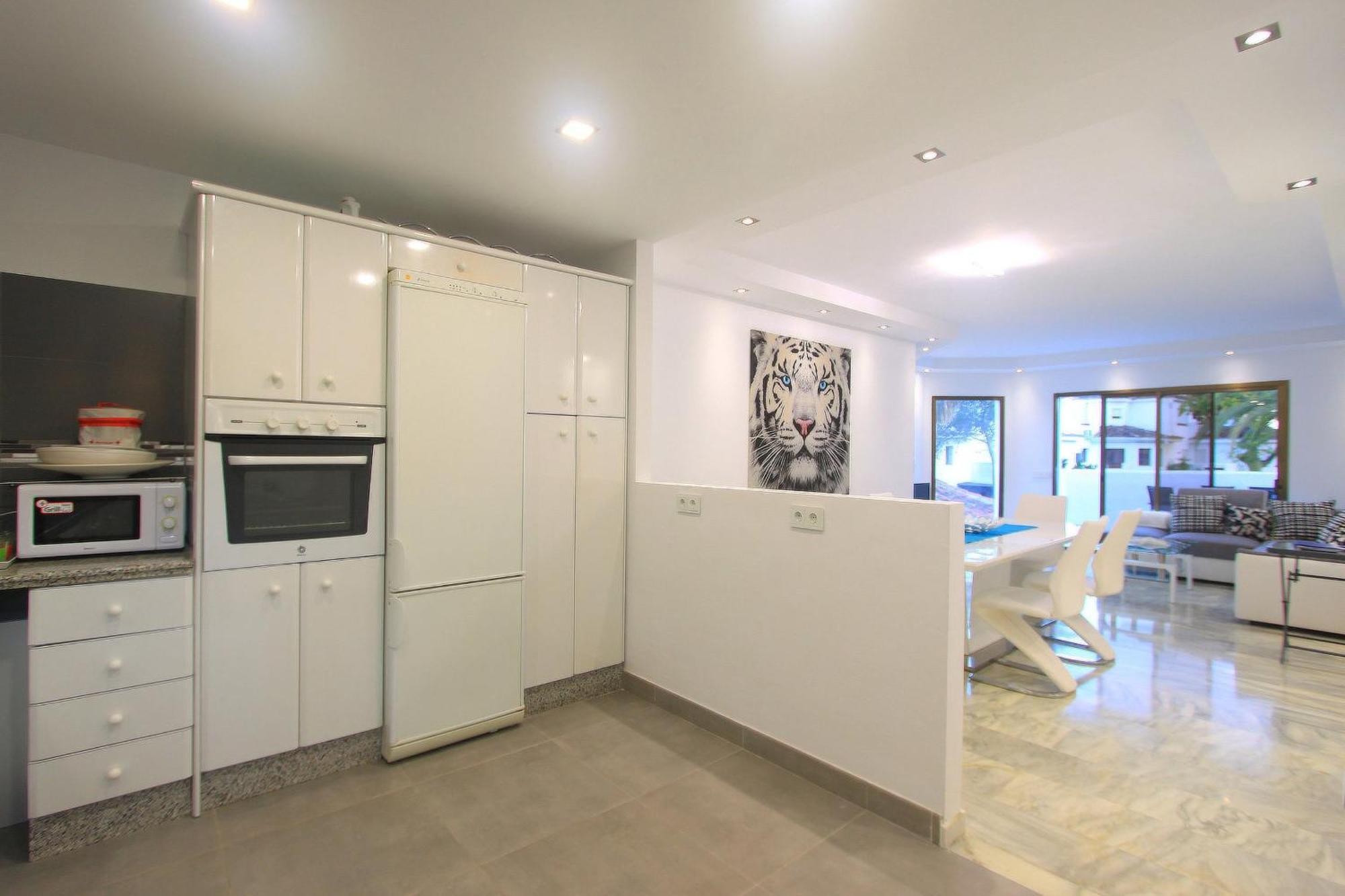 1108 Beachfront 2 Apartments With Roofterrace 80Mtrgt Beach 3 Pools 마르베야 외부 사진